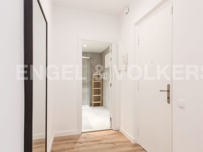 Alquiler apartamento amplio piso de 3 dormitorios junto a ciutadela en Barcelona