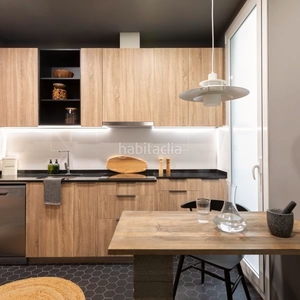 Alquiler apartamento piso de dos dormitorios en eixample en Barcelona