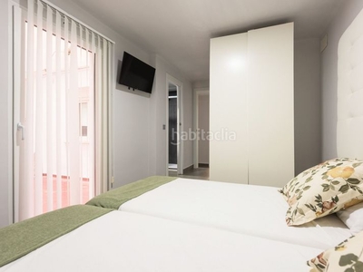 Alquiler apartamento piso reformado de 3 habitaciones con terraza soleada en Málaga