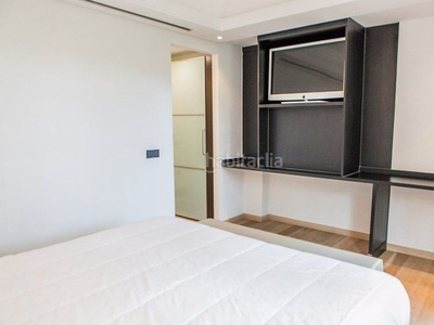 Alquiler apartamento en complejo 2ªlinea de playa- 2 dormitorios 2 baños. en Estepona