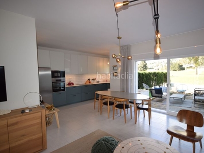 Alquiler casa adosada con 3 habitaciones amueblada con aire acondicionado en Marbella