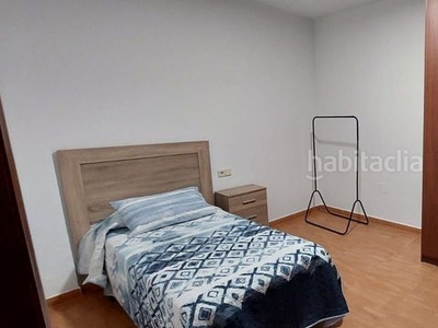 Alquiler casa con 5 habitaciones amueblada con calefacción y aire acondicionado en Málaga