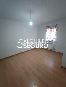Alquiler piso c/ curas en Centro Torrejón de Ardoz