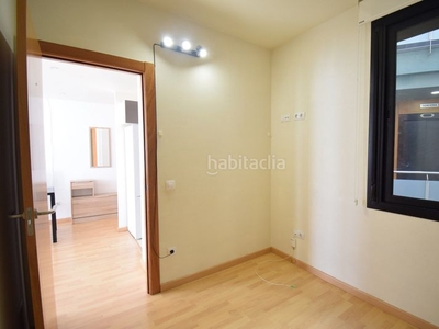 Alquiler piso con 2 habitaciones amueblado con ascensor y parking en Girona