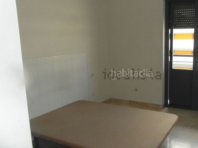 Alquiler piso con 3 habitaciones amueblado con ascensor y aire acondicionado en Camas