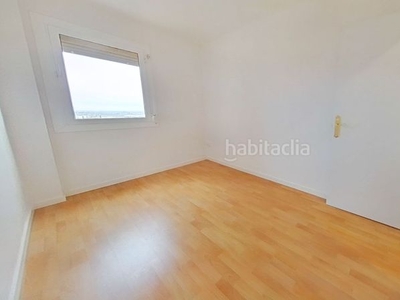 Alquiler piso con 3 habitaciones con ascensor en Cornellà de Llobregat