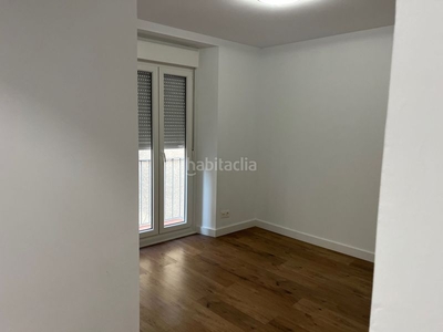 Alquiler piso con 3 habitaciones con calefacción y aire acondicionado en Reus