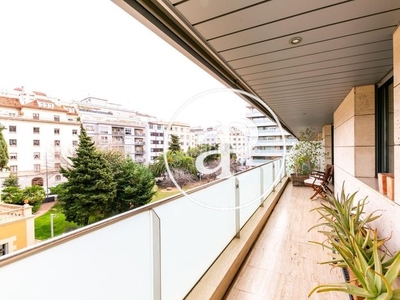 Alquiler piso en alquiler amueblado y de tres habitaciones con terraza, sarriá en Barcelona