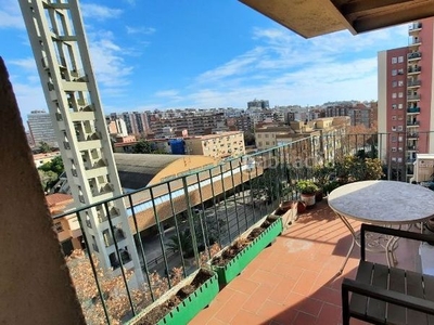 Alquiler piso en carrer del cardenal tedeschini 57 piso con 3 habitaciones con ascensor y aire acondicionado en Barcelona