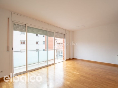 Alquiler piso en joan fuster 15 piso , con 79 m2, 2 habitaciones y 1 baños, ascensor y calefacción radiadores de gas. en Tarragona