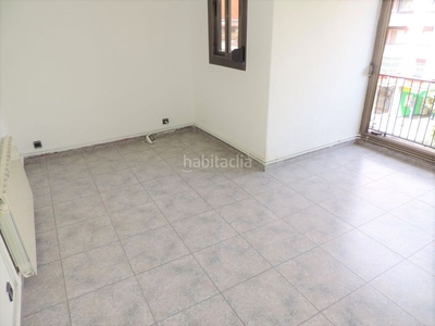 Alquiler piso en rambla de sant sebastià centro de santa coloma, a 500 metros del ayuntamiento, piso 72m2 , 3hab, exterior, en Santa Coloma de Gramenet