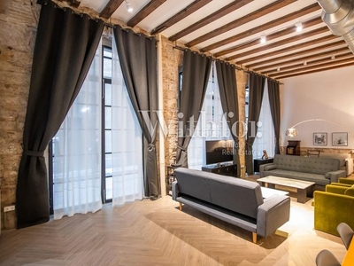 Alquiler piso encantadora vivienda de dos dormitorios junto a sant antoni en Barcelona
