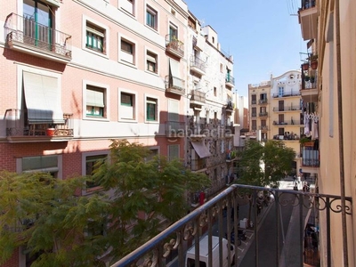 Alquiler piso excelente de temporada de 1 a 11 meses en poble sec en Barcelona