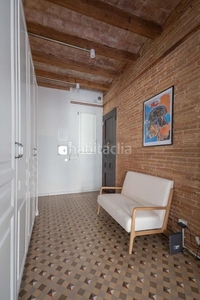 Alquiler piso luminoso apartamento de 2 dormitorios, en alquiler en ronda sant antoni en Barcelona