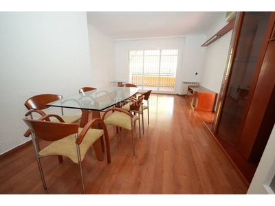Alquiler piso Marianao, 80m2 distribuidos en amplio salón comedor con salida a terraza de 12m2, 3 en Sant Boi de Llobregat