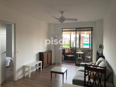 Apartamento en alquiler en Calle de Canillas, cerca de Calle de Clara del Rey