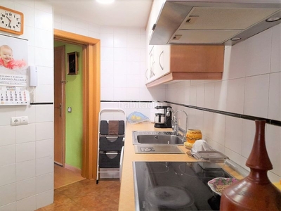 Ático con 3 habitaciones con ascensor, parking, calefacción y aire acondicionado en Móstoles
