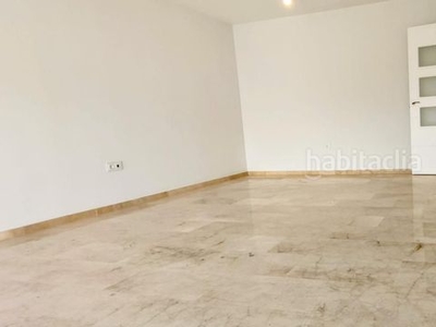 Casa adosada venta de casa adosada en Los Boliches, . ¡4 dormitorios, terraza y garaje! en Fuengirola