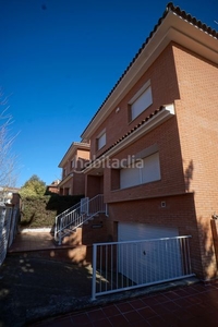 Chalet en carrer de l'arquitecte villalonga 2 chalet con 4 habitaciones con parking y calefacción en Lleida
