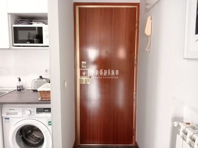 Piso con 2 habitaciones con ascensor y calefacción en Madrid