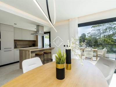Piso de obra nueva de 3 dormitorios con 70m² terraza en venta en nueva andalucía en Marbella