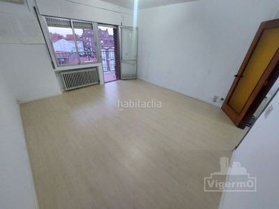 Piso en venta , con 89 m2, 3 habitaciones y 2 baños, ascensor, aire acondicionado y calefacción central. en Torrejón de Ardoz