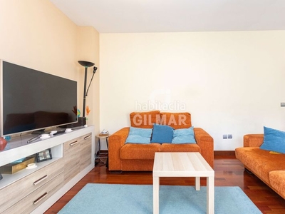 Piso gilmar -río (913643800), vende piso en Opañel. cuenta con 3 dormitorios, 2 baños, trastero y plaza de garaje. en Madrid