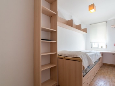 Habitación luminosa en apartamento de 4 dormitorios, L'Olivereta, Valencia
