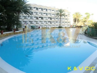 Alquiler de piso en calle Estudio Alquiler Playa del Inglés de 1 habitación con terraza y piscina