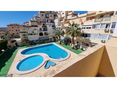 Apartamento Dúplex en Nueva Torrevieja con vistas a la piscina con amplia terraza