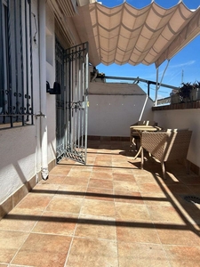 Ático en alquiler en San Bartolomé - Millán de Priego de 3 habitaciones con terraza y muebles