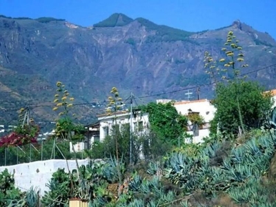 Casa con terreno en Valsequillo de Gran Canaria