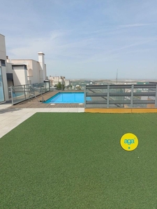 Venta de piso en Belén - San Roque de 3 habitaciones con terraza y piscina