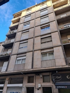 Venta de piso en calle Manuel Pereira de 5 habitaciones con terraza y balcón