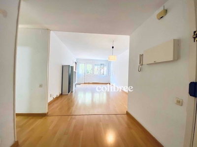 Alquiler piso bonito piso en alquiler y venta de 4 dormitorios , dos baños, terraza, parking, trastero y piscina comunitaria a pocos metros andando de la playa de Gava Mar en Gavà