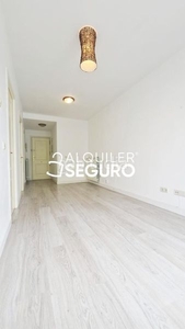 Alquiler piso c/ hermanos gómez en Ventas Madrid