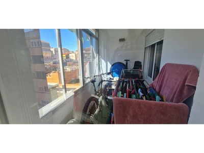 Alquiler piso en alquiler ¡sin muebles! en Plaça Catalunya - Escola Industrial Terrassa