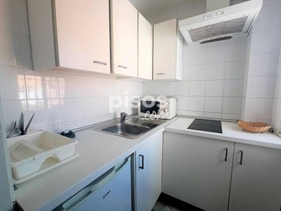 Apartamento en alquiler en Calle Guadalajara, cerca de Calle Agujas