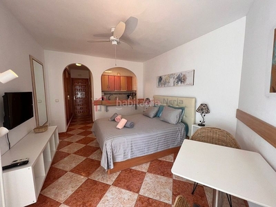 Apartamento estudio en 1a linea de playa, a/a, piscina en Nerja