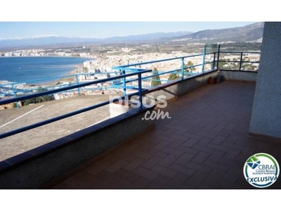 Piso en venta en Port Esportiu-Canyelles-Puig Rom