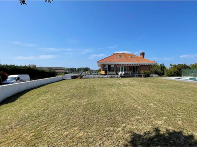 Alquiler de casa con piscina en Bezana (Santa Cruz de Bezana)