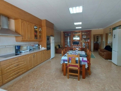 Venta Casa rústica La Roda. 282 m²