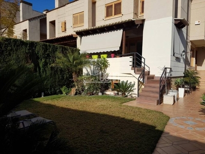 Alquiler Casa unifamiliar Bétera. Con terraza 348 m²