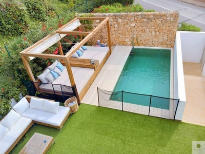 Alquiler Casa unifamiliar Santa Eulària des Riu. Buen estado con terraza 150 m²