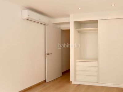 Alquiler piso 40 m2 exterior reforma integral a estrenar. 1 dormitorio y baño independientes aire acondicionado frio-calor cocina equipada y amueblada se alquila vacio en Madrid