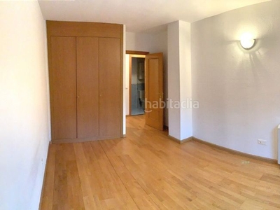 Alquiler piso con 2 habitaciones con ascensor, parking y calefacción en Manzanares el Real