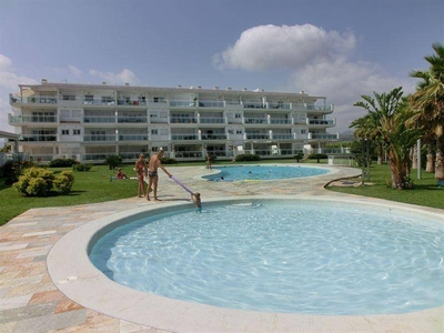 Alquiler Piso Dénia. Piso de dos habitaciones en Partida Deveses C 132. Plaza de aparcamiento con terraza