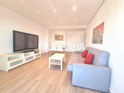 Alquiler piso luminosa vivienda con vistas al mar en avenida del puerto próxima a playas - gastos incluidos en Valencia
