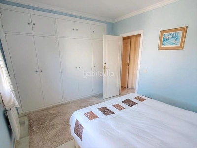 Apartamento amplio piso de 2 dormitorios en pueblo camelot duquesa . en Manilva