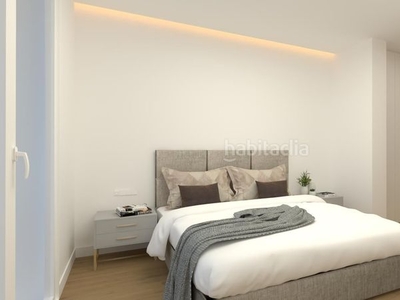 Casa adosada con 4 habitaciones con parking, piscina, calefacción y aire acondicionado en Madrid